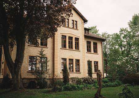 Building and surroundings