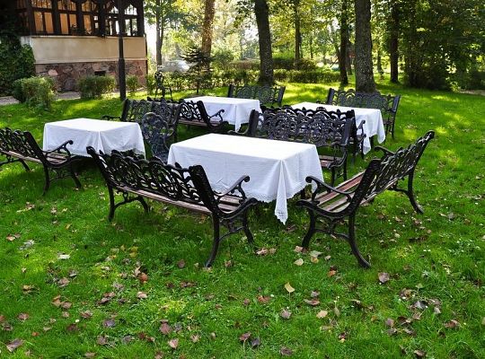 Building and surroundings