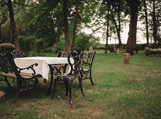 Building and surroundings