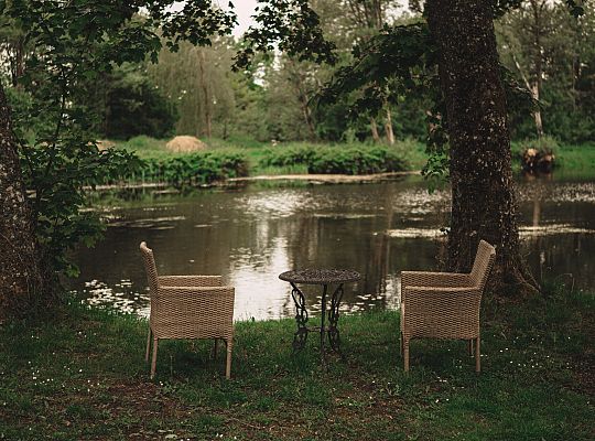 Building and surroundings