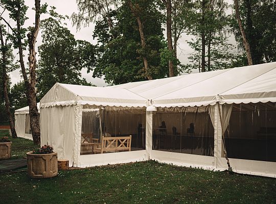 Building and surroundings